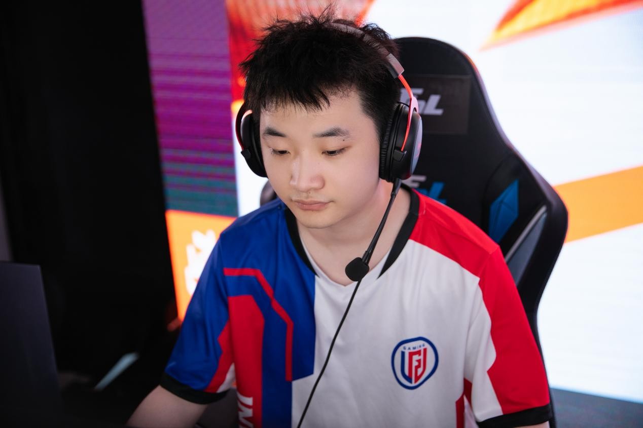 【资讯】LGD与EDG谁能赢下首胜?J1E与Koi上演自由人角逐游戏攻略_手游下载 第2张 【资讯】LGD与EDG谁能赢下首胜?J1E与Koi上演自由人角逐游戏攻略_手游下载 第2张